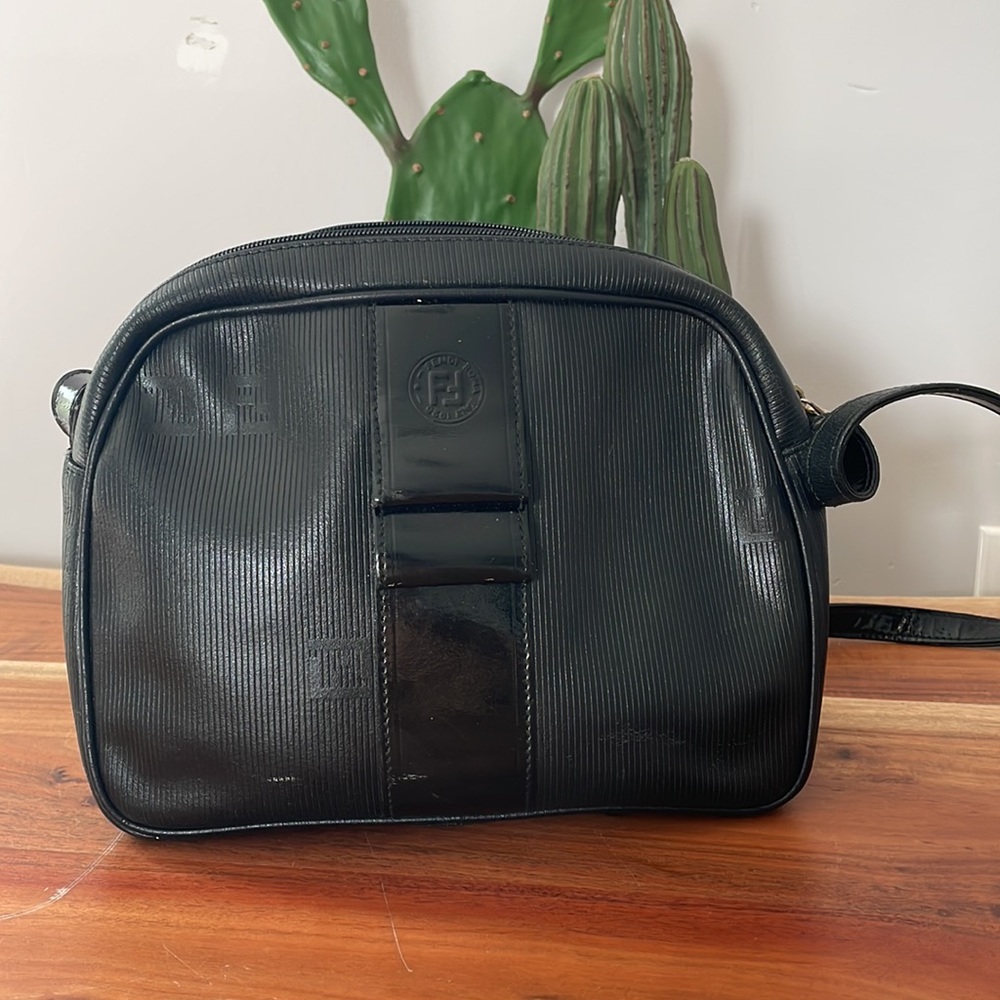 Vintage fendi crossbody bag